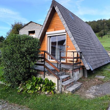 Petit Chalet Avec Terrasse Oust Exterior foto